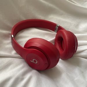Beats Studio3 Red Over-ear Headphones Like-New